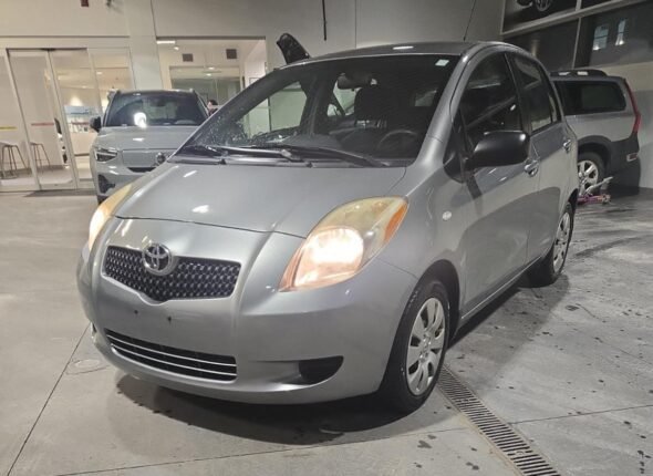 2008-Toyota-Yaris-5269748004390622