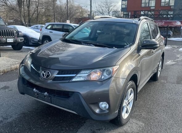 2014-Toyota-RAV4-6545307809628924