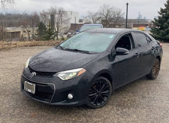 2016-Toyota-Corolla-09963393499896456