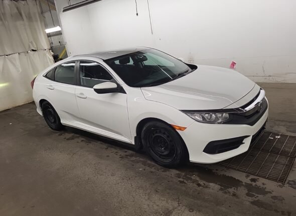 2017-Honda-Civic-5154770873311845