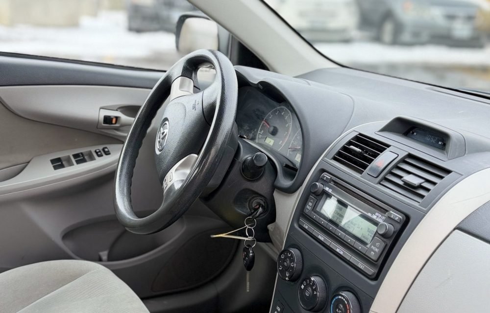 2013-Toyota-Corolla-6297204259623186