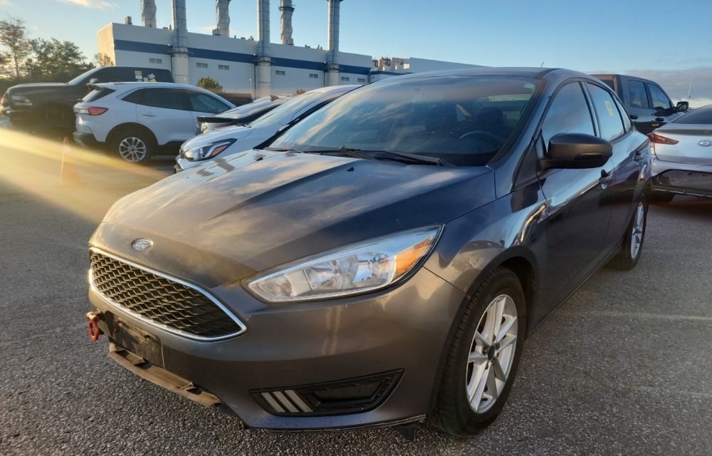 2015-Ford-Focus-10352009313246158