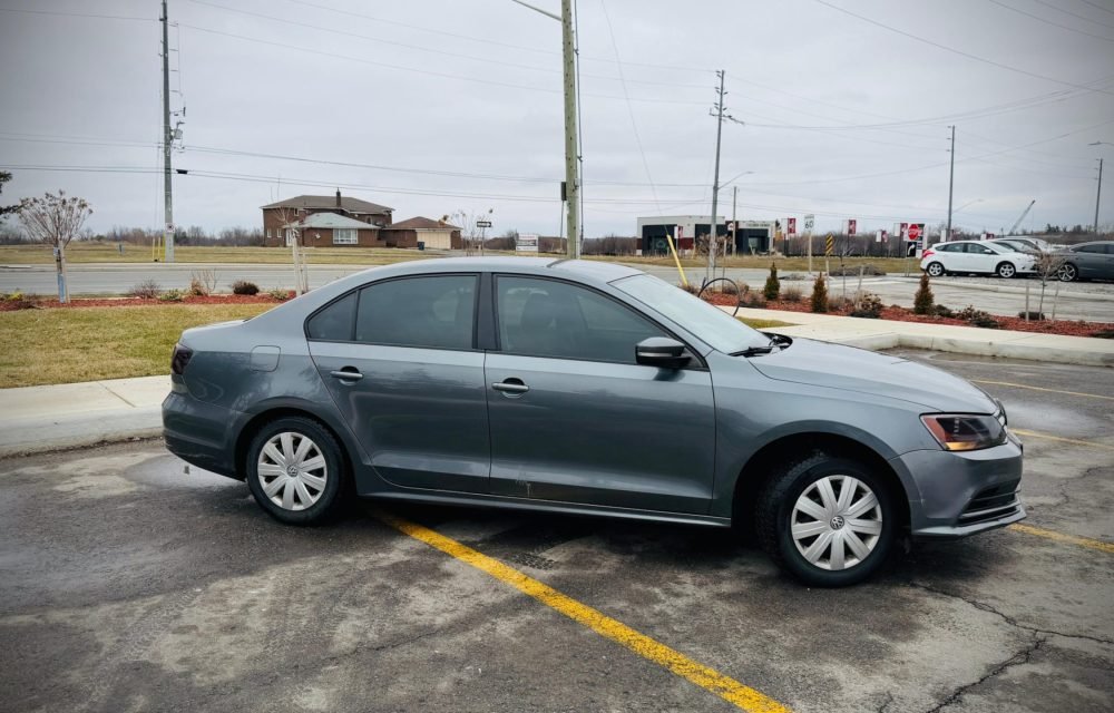 2016-Volkswagen-Jetta-4198842391924231