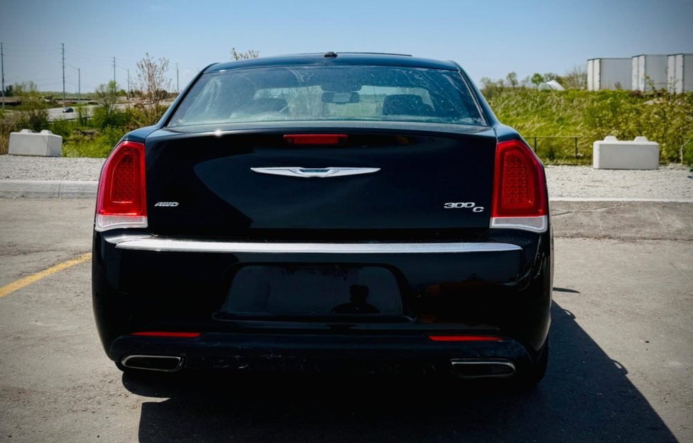 2017-Chrysler-300C-545332392424758