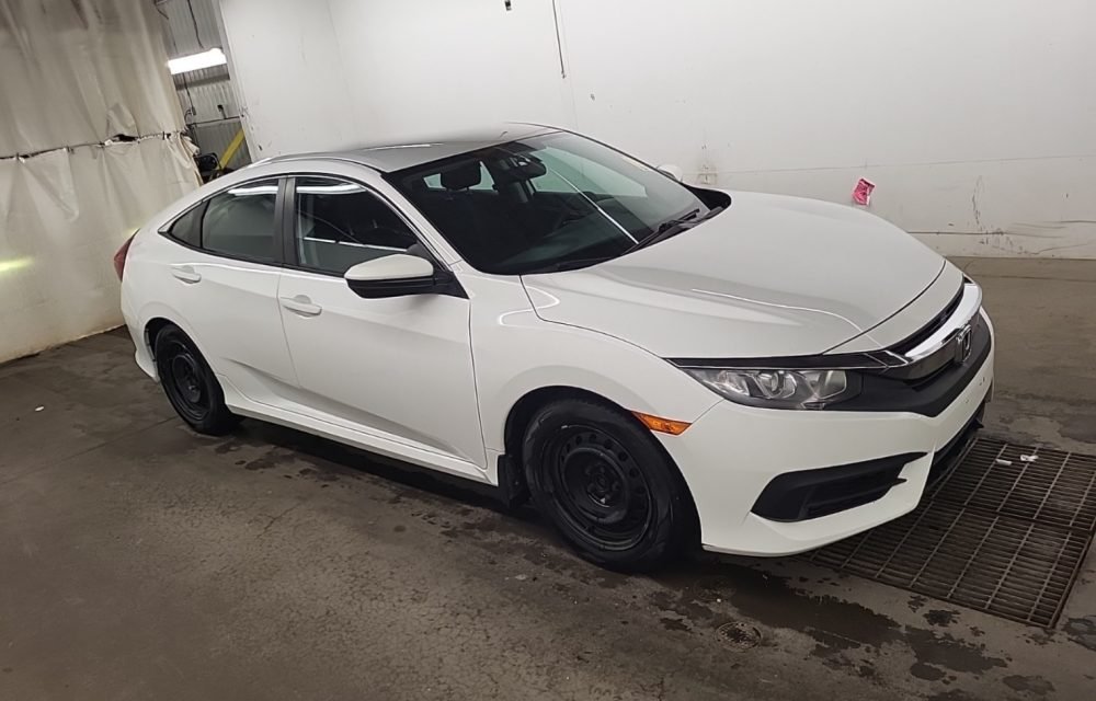2017-Honda-Civic-5154770873311845