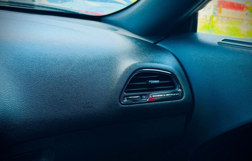 2018-Dodge-Challenger-16802444997563293