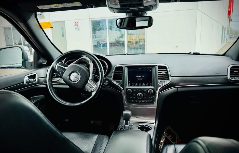 2018-Jeep-GrandCherokee-8345359843688545