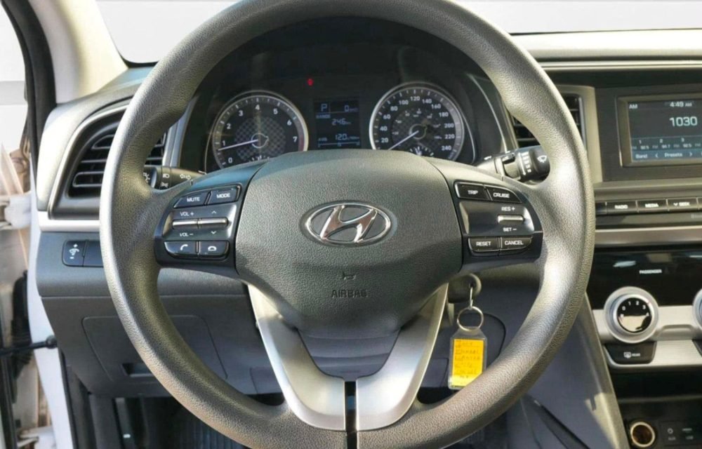 2019-Hyundai-Elantra-07330527822034805