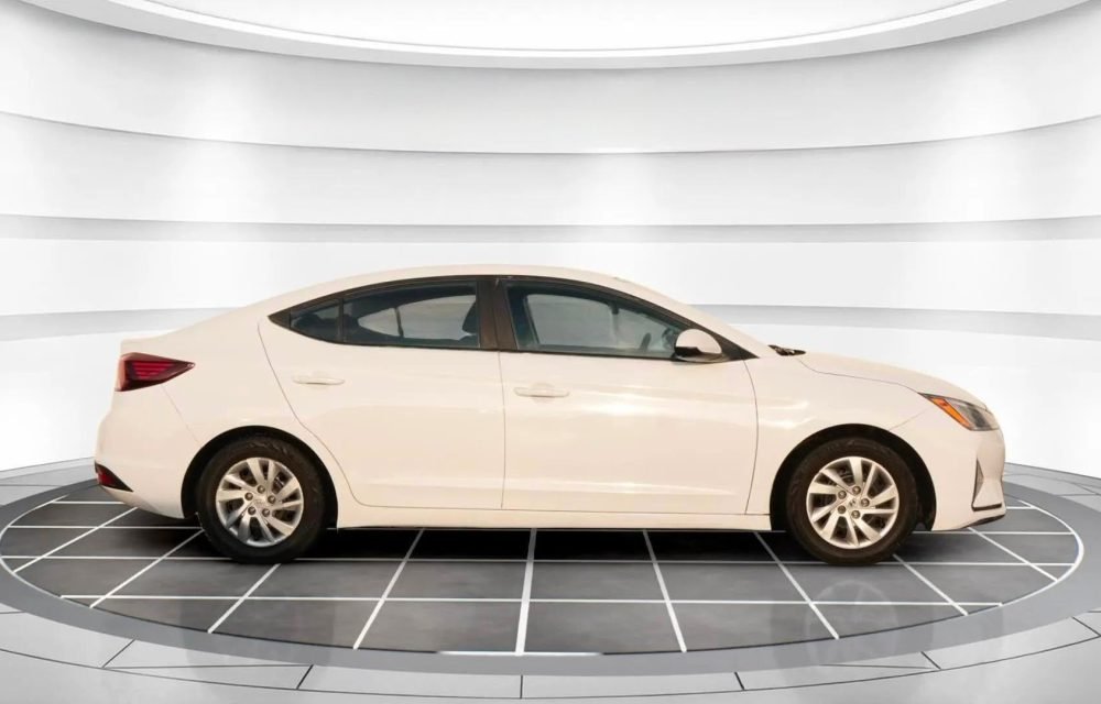 2019-Hyundai-Elantra-29588945195370253