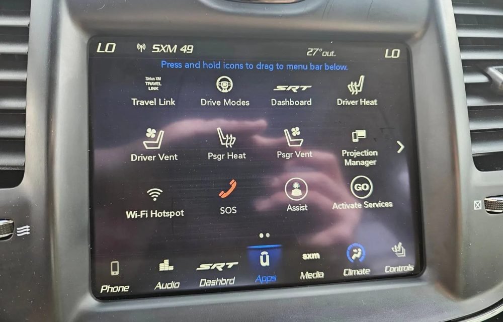 2023-Chrysler-300C-3998100558715869